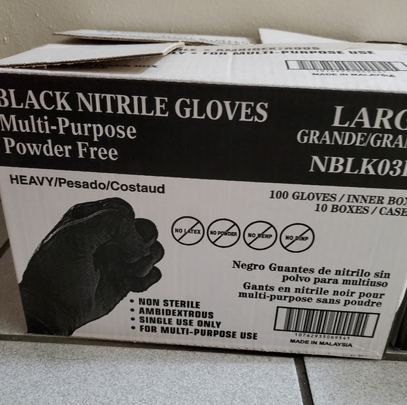 Gloves - Picture 3 of 3